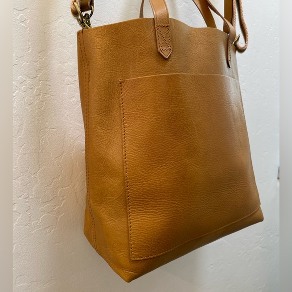 NWT/Madewell The medium Tote Bag Mustard - Picture 4 of 13
